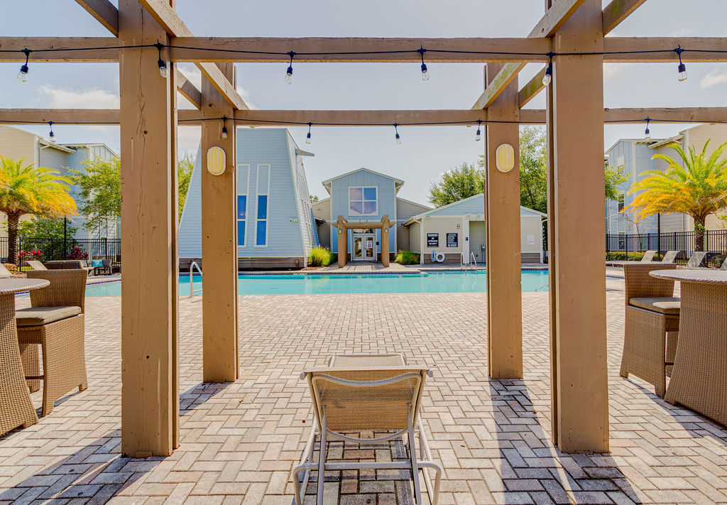 Image-2 Resort-style pool