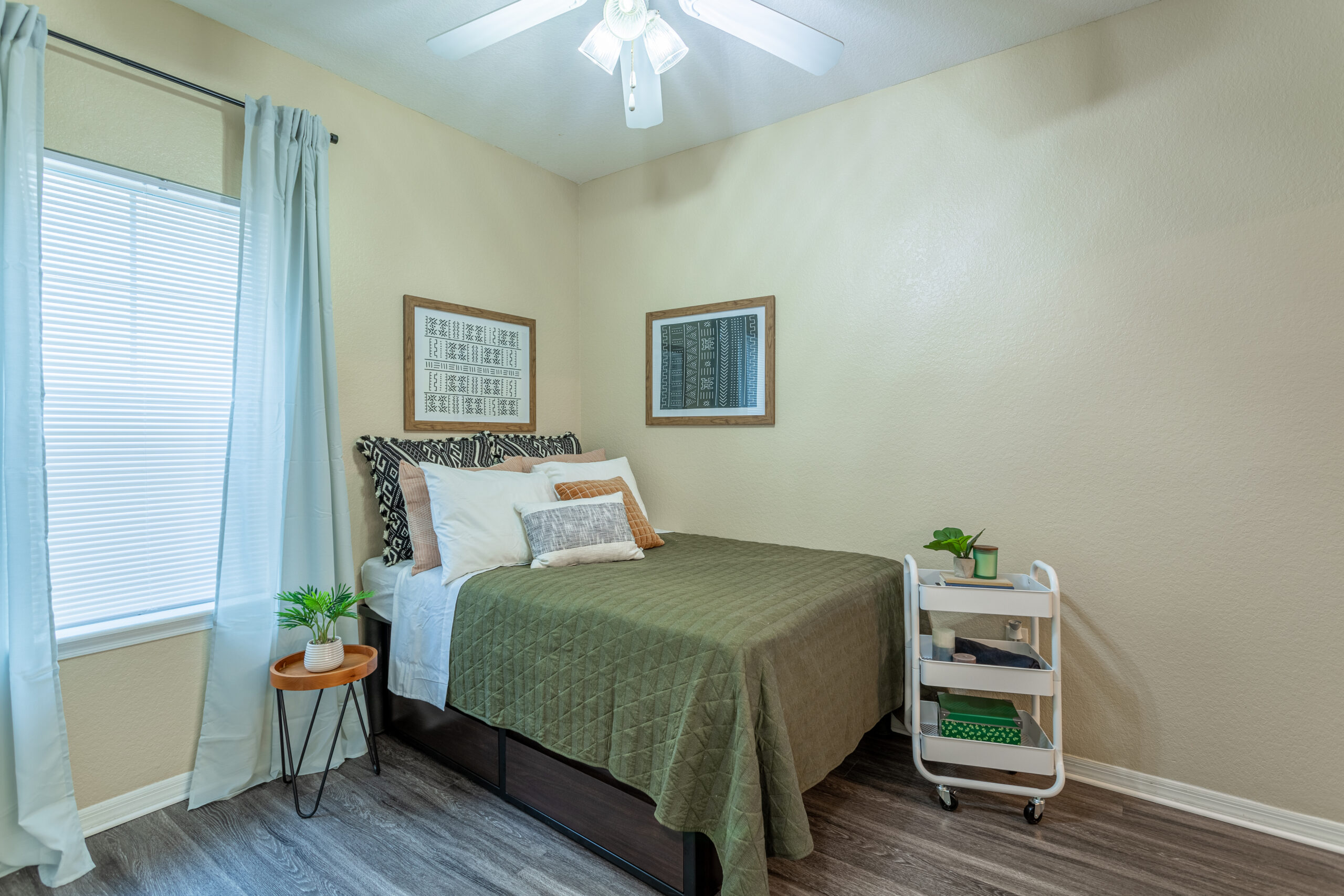 Eduardo Guerini Photography Furnished bedroom